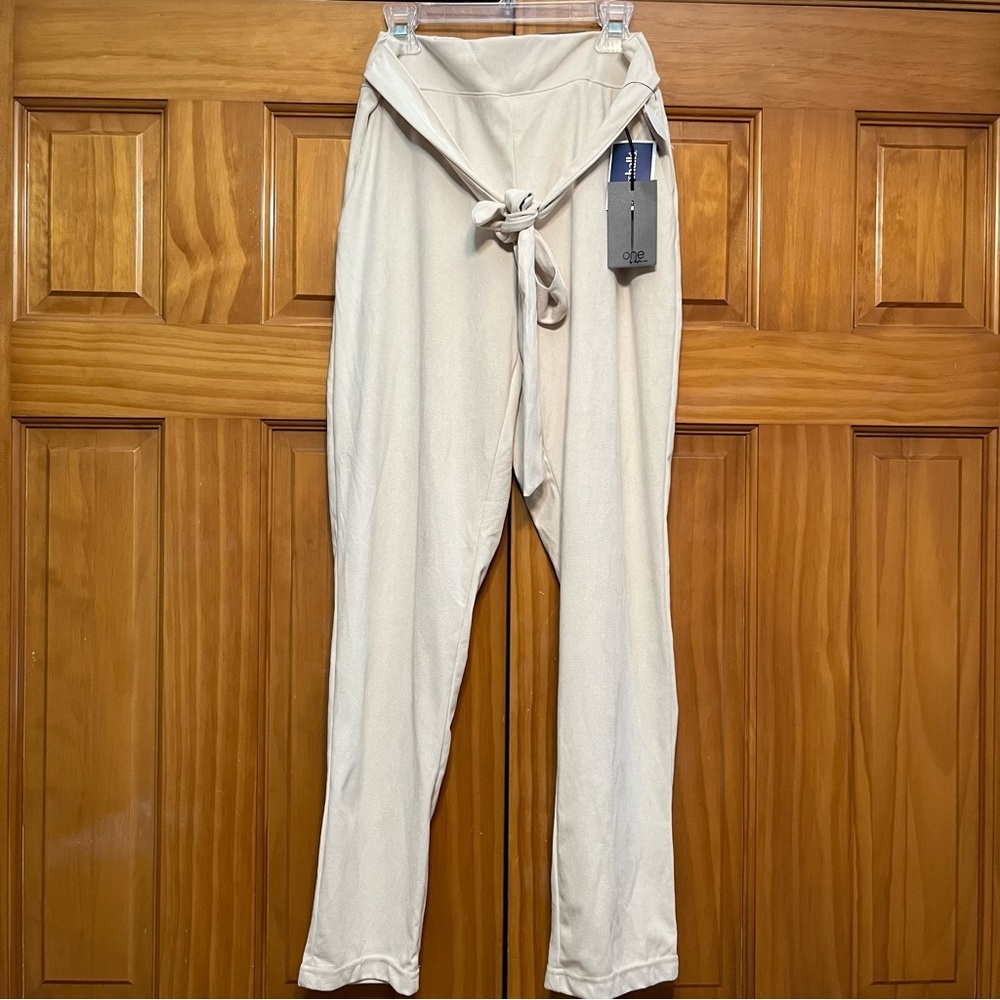 One by Chapter One Joggers Size XS NWT